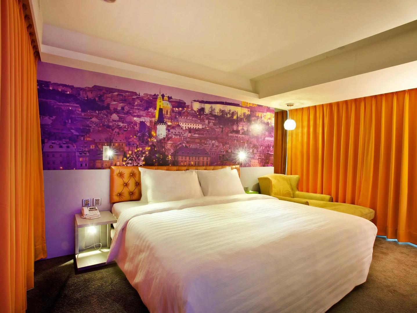 FX INN Kaohsiung Zhonghua Road Branch