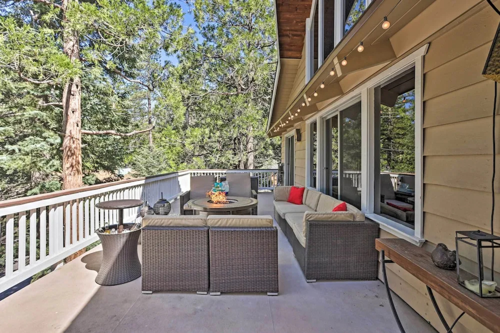 Stunning Mountain-top Getaway w/ Multi-level Decks