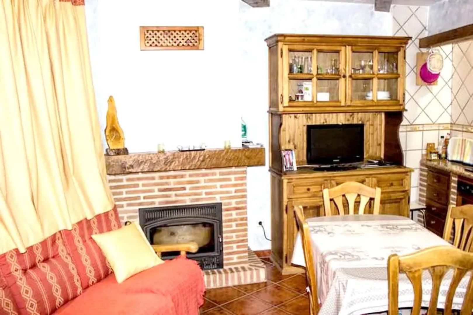 House With 3 Bedrooms in Guisando