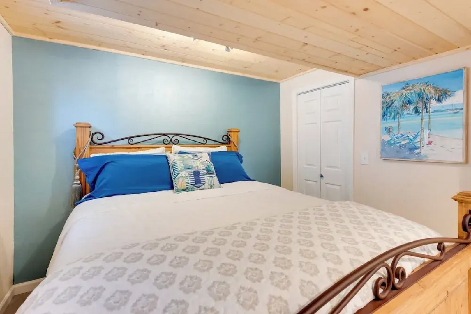 2 Mi to St Edward State Park: Ground-level Studio