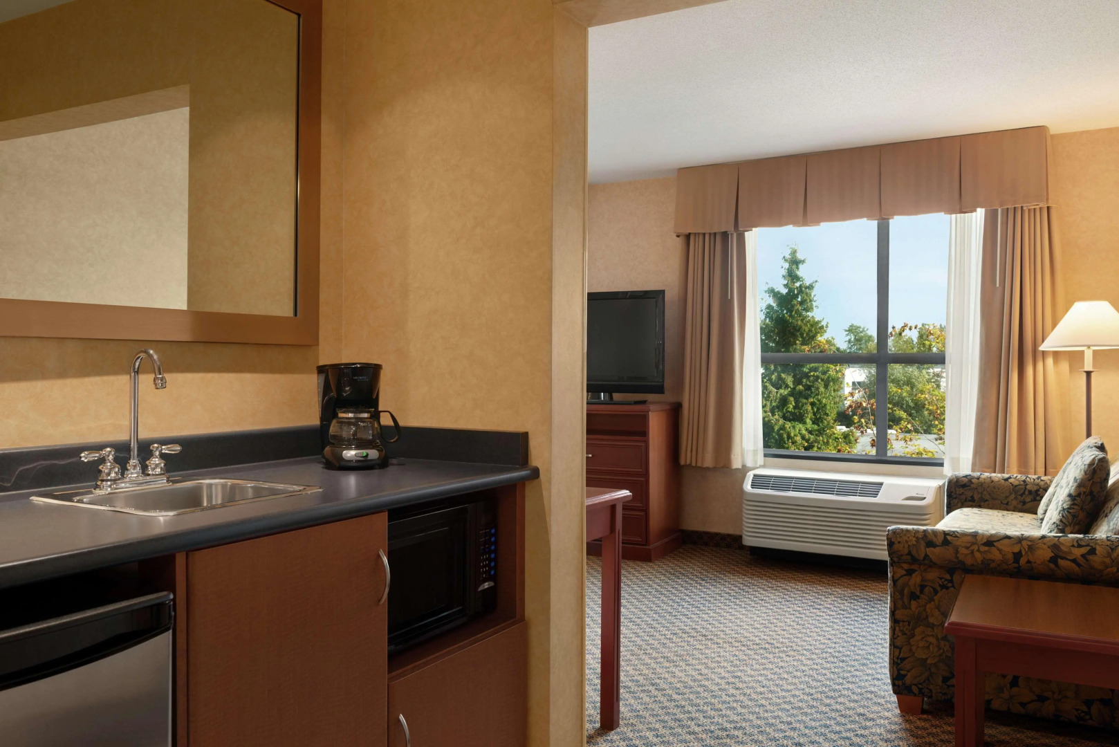 Hampton Inn & Suites by Hilton Langley-Surrey