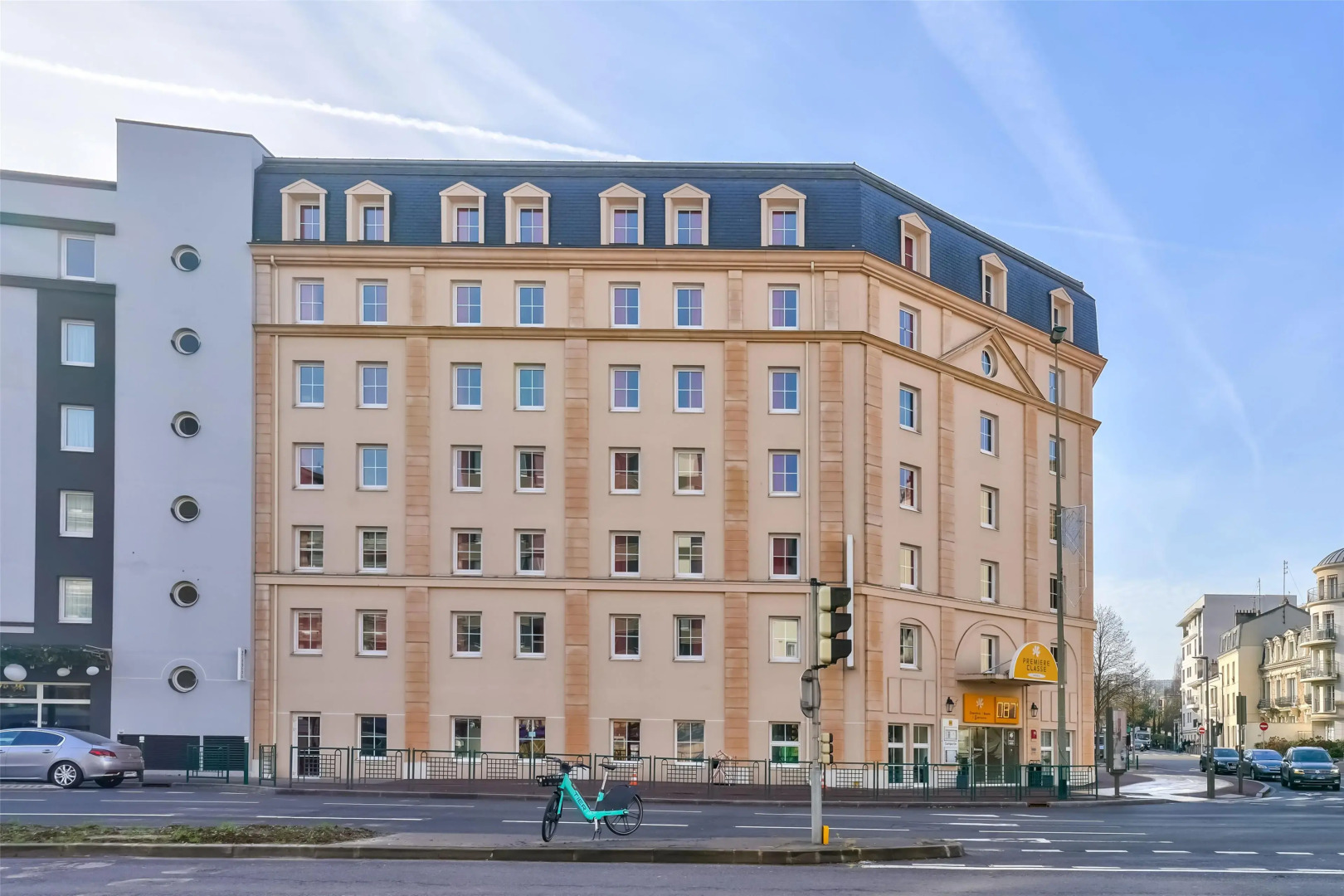 Premiere Classe Paris Ouest - Pont De Suresnes