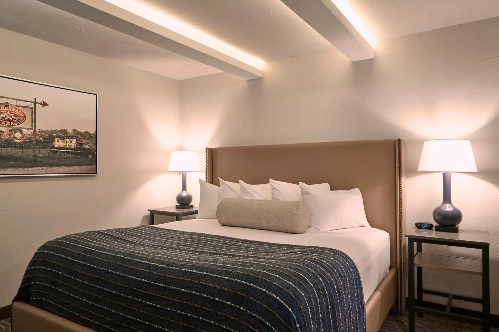 Fredericksburg Inn & Suites