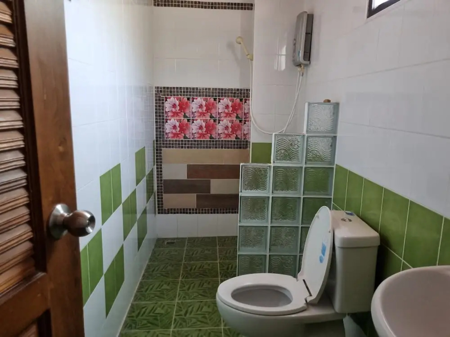 Sawasdee Sichang Resort