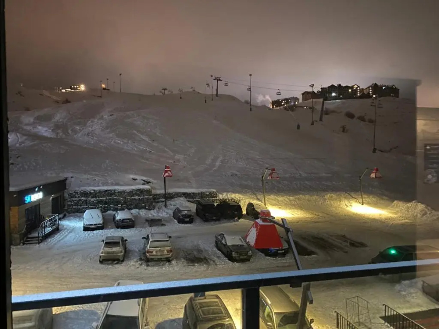 Gudauri Hotel Loft, Apartment 418, Next to the Pirveli Lift