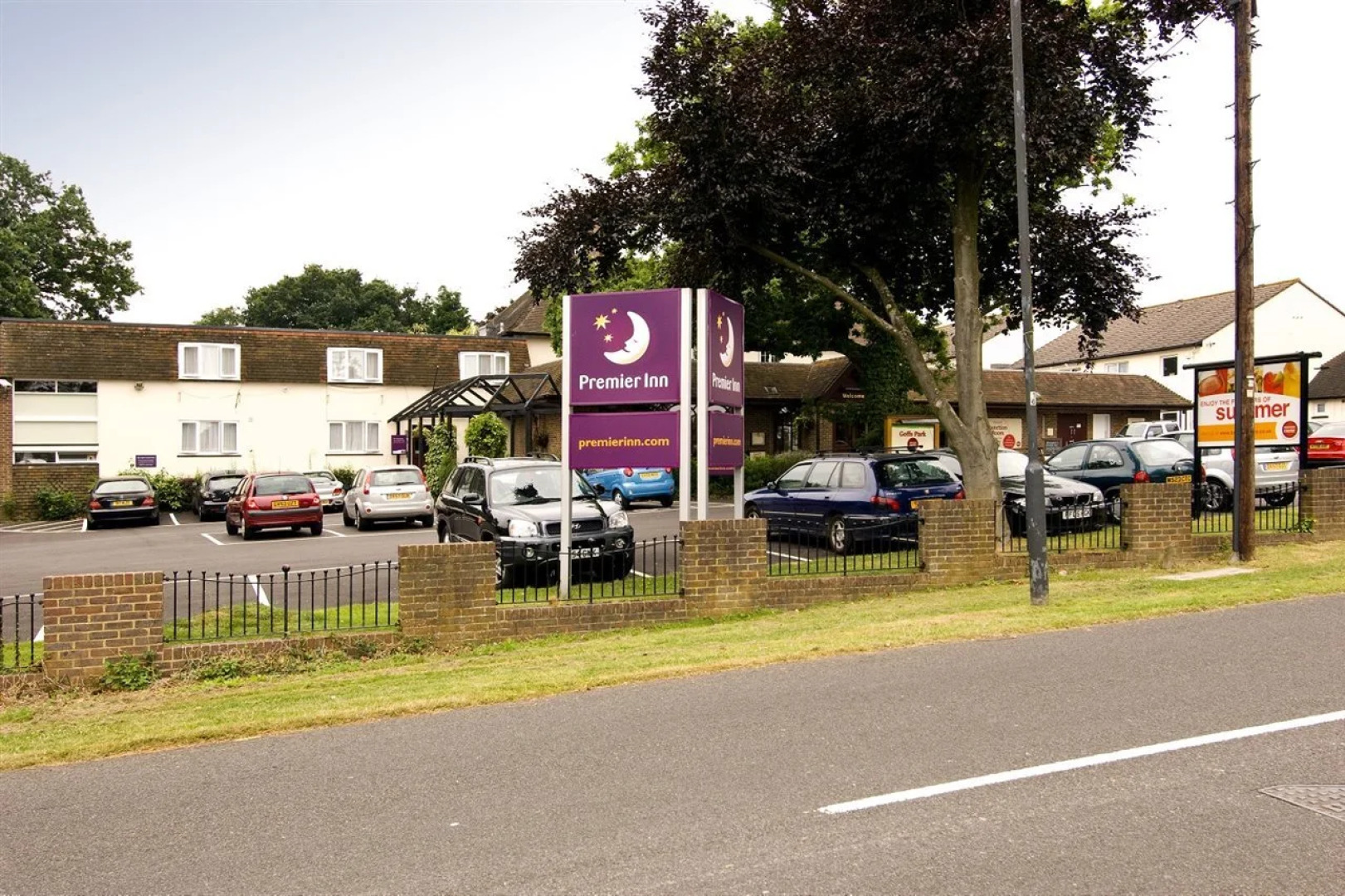 Premier Inn Gatwick Crawley - Goff's Park