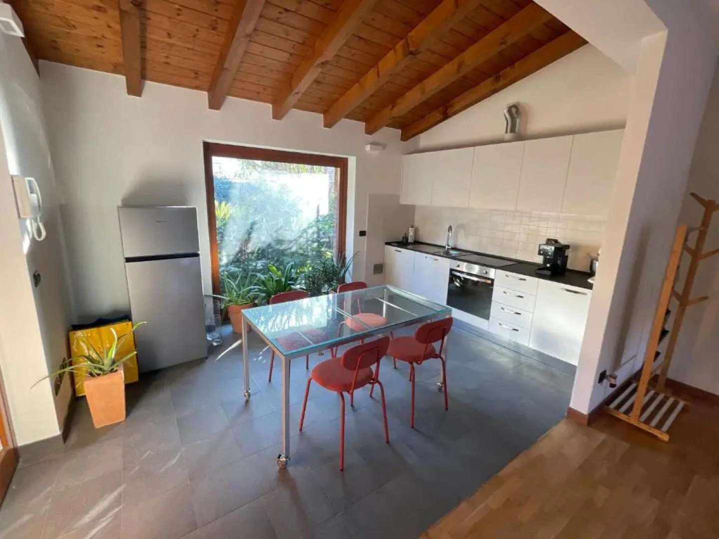 Kikka's gem - Spacious Apartment 20km from Milan