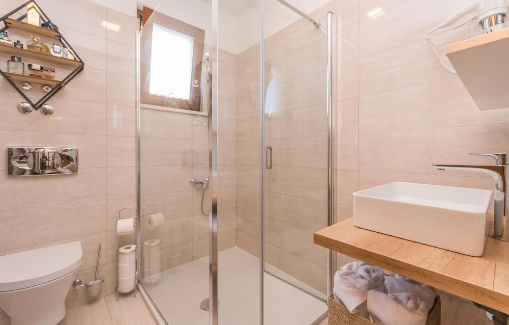 Amazing Home in Biograd na Moru With 4 Bedrooms, Wifi and Outdoor Swimming Pool