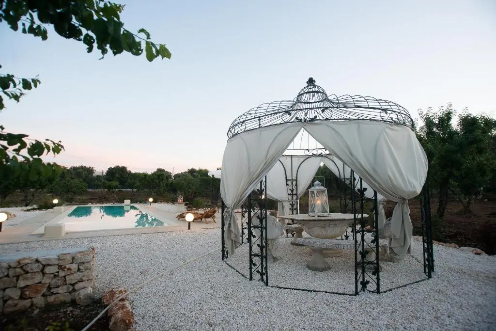 Lamia Tipica con Piscina