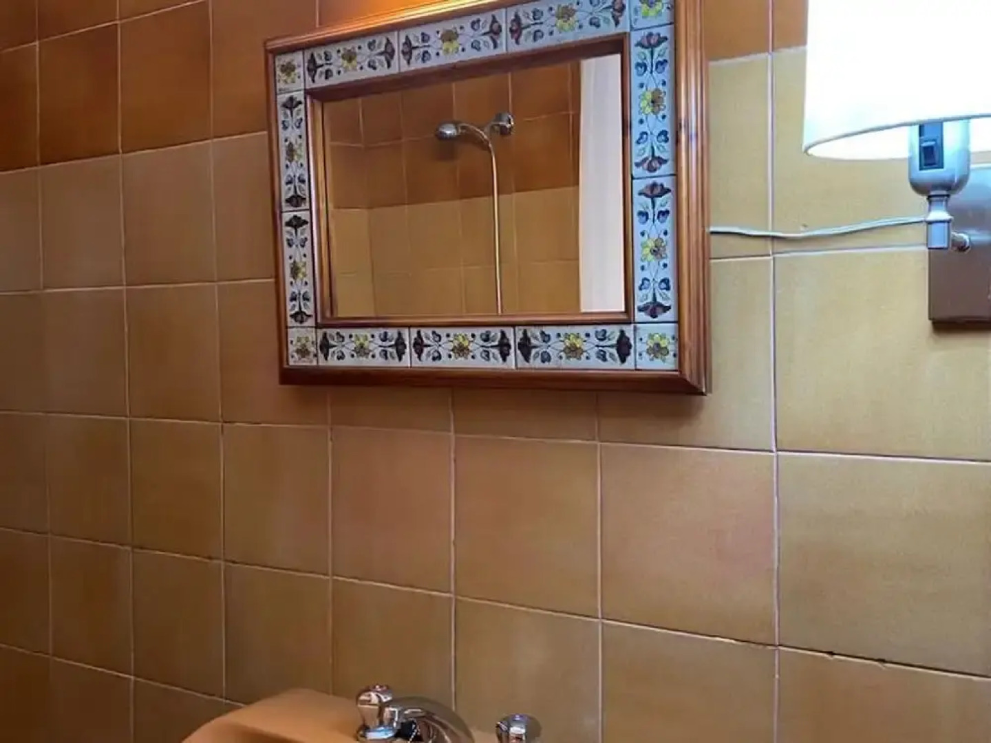 Spacious Holiday Home With Private Garden