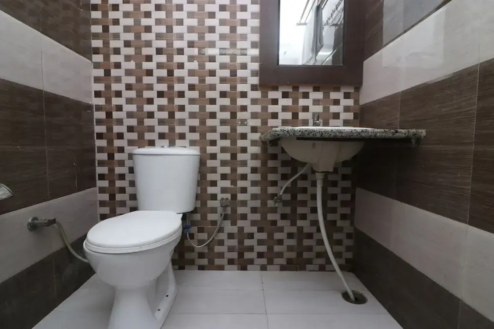 Collection O 28238 HOTEL CLASSIC HERITAGE