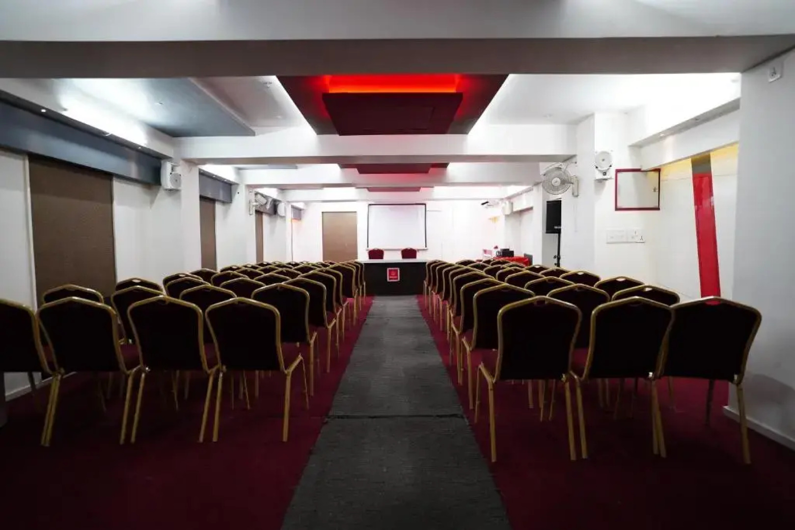 Emarald Hotel Calicut