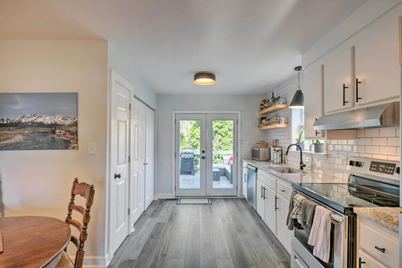 Pet-friendly Greenville Dwelling ~ 2 Mi From Dtwn!