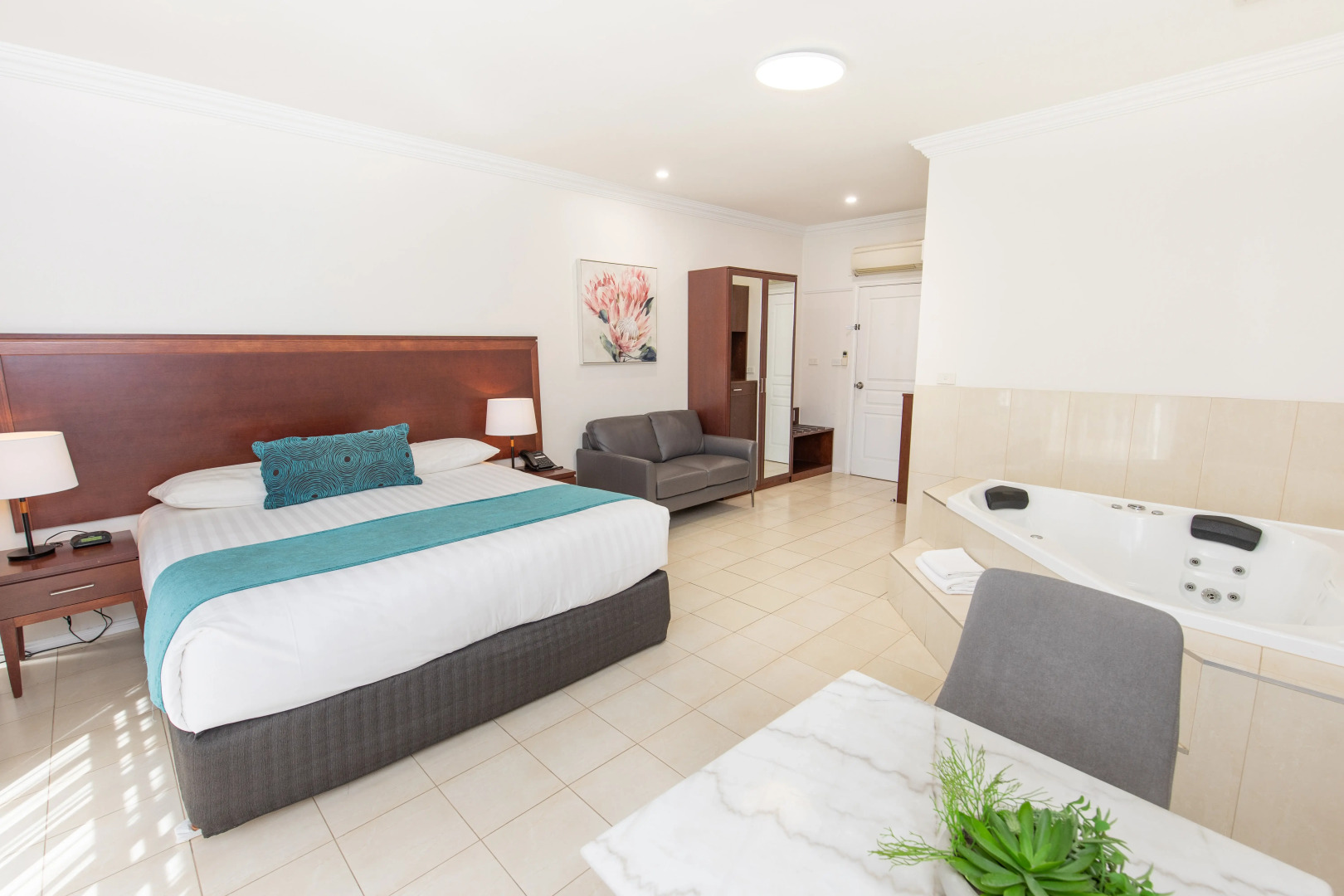 Comfort Inn Deakin Palms