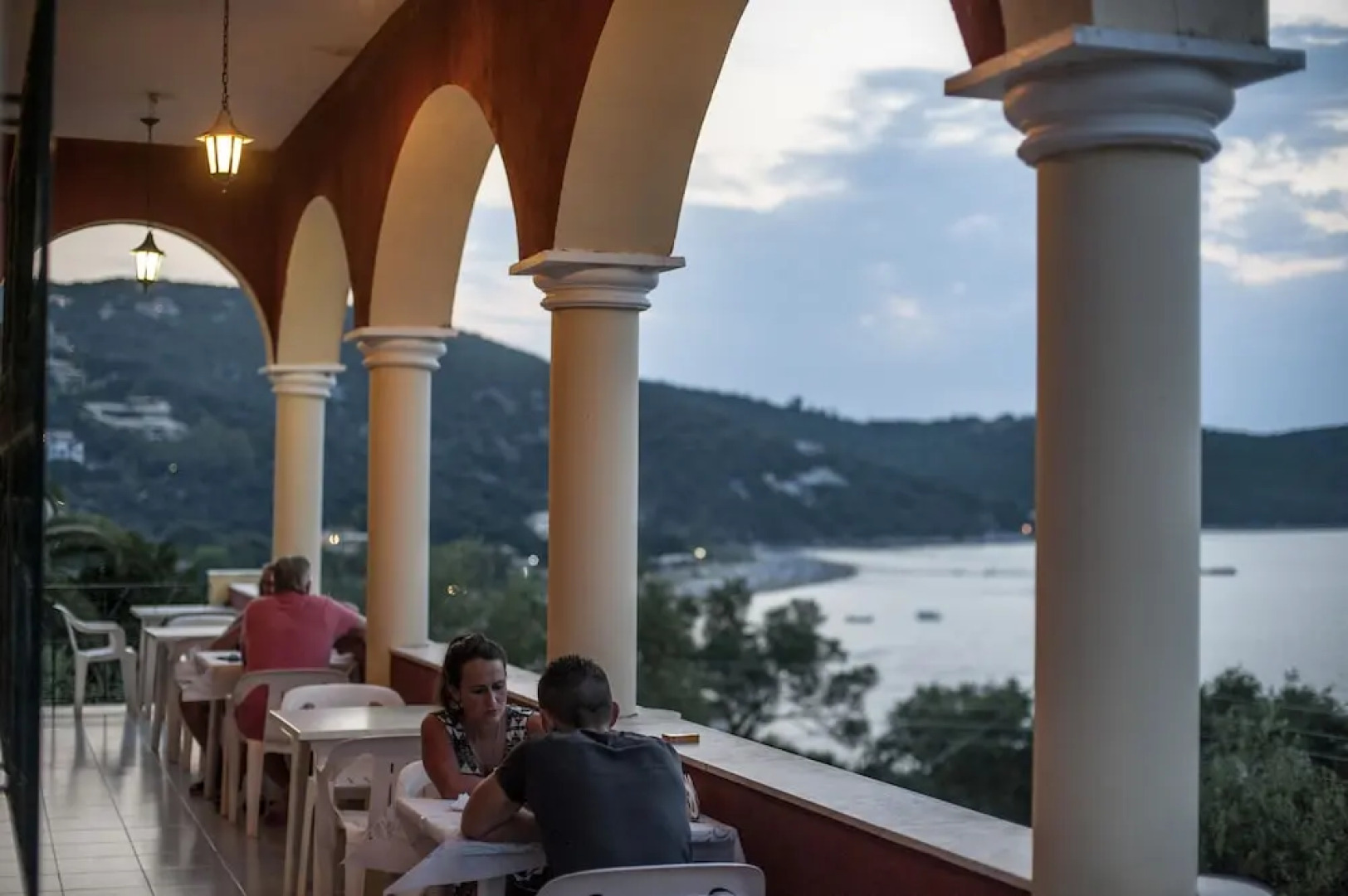 Apraos Bay Hotel In Kalamaki Beach
