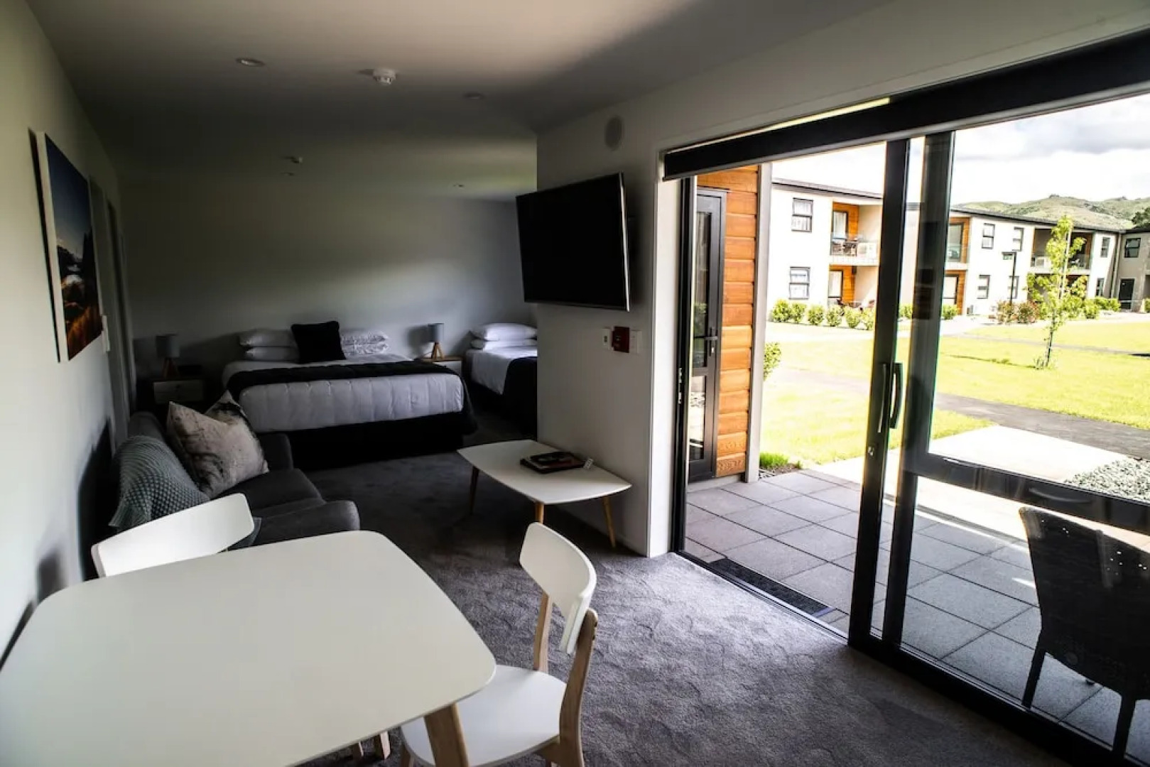 Come Moon Loft Hotel