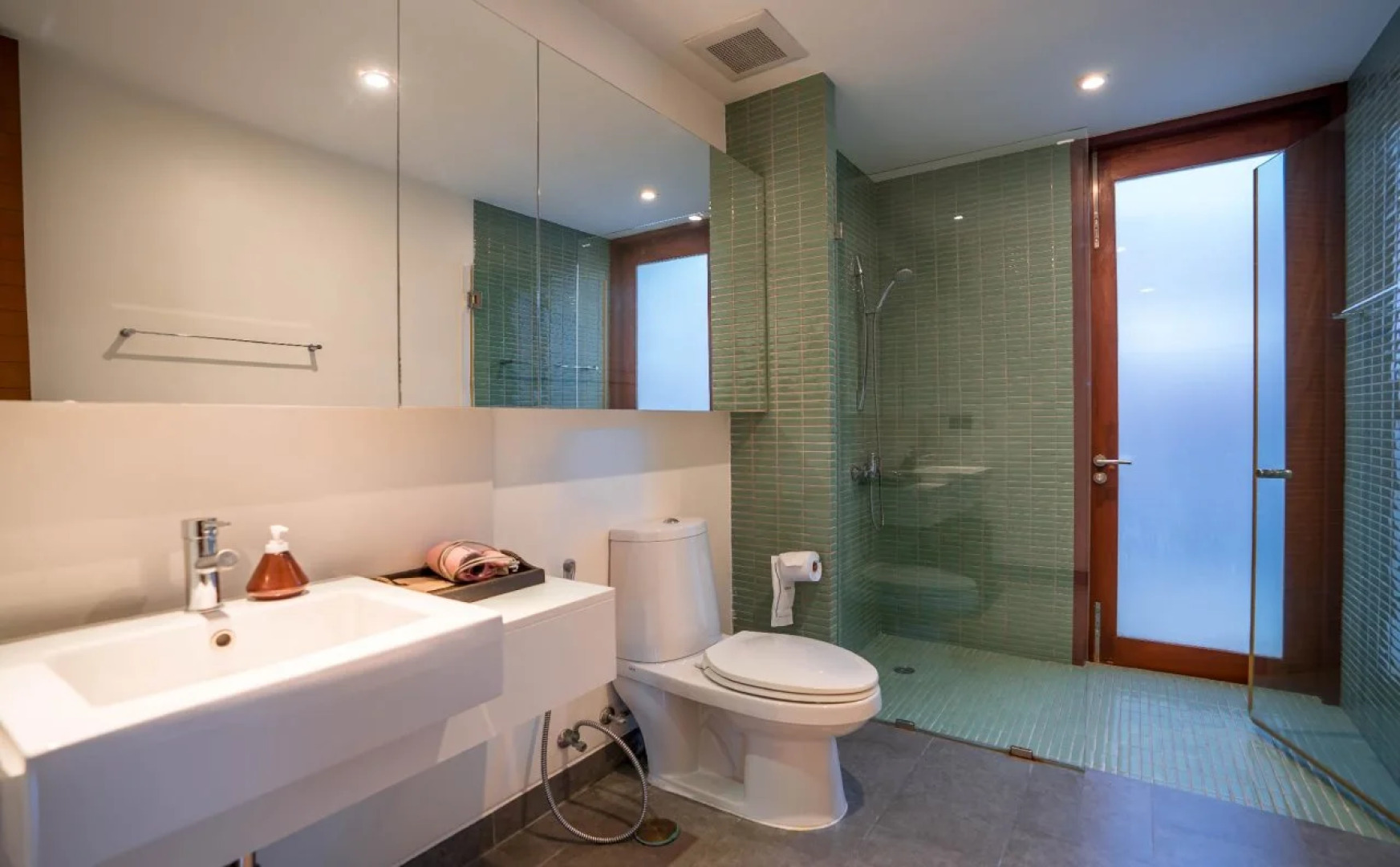 Pranaluxe Pool Villa Holiday Home