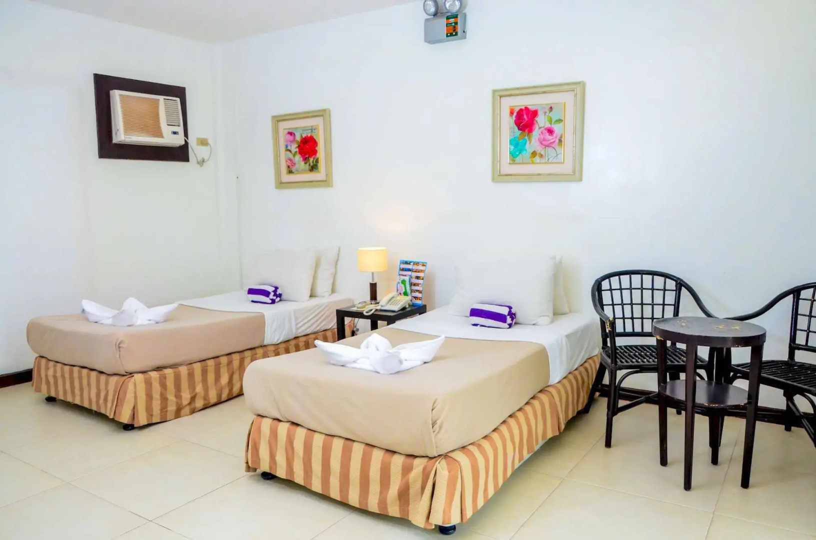 White House Beach Resort