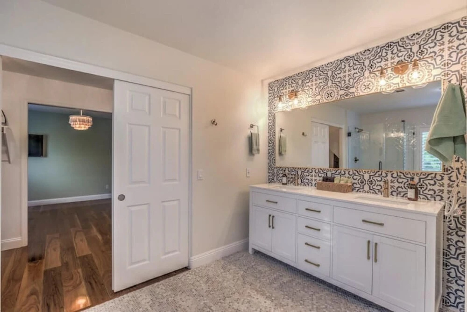 ZEN Retreat Jacuzzi Fire Pit BBQ Hammocks Patio Yoga Room Parking