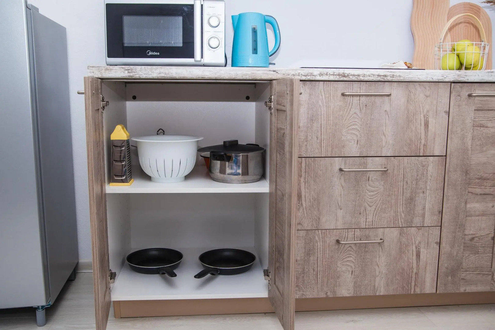 Апартаменты на улице Еремеева 38