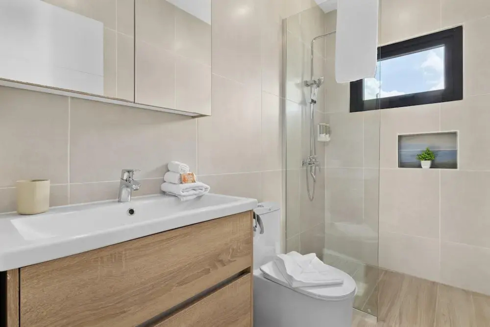 Brand NEW 2br2ba Sunset Ocean Views Balcony