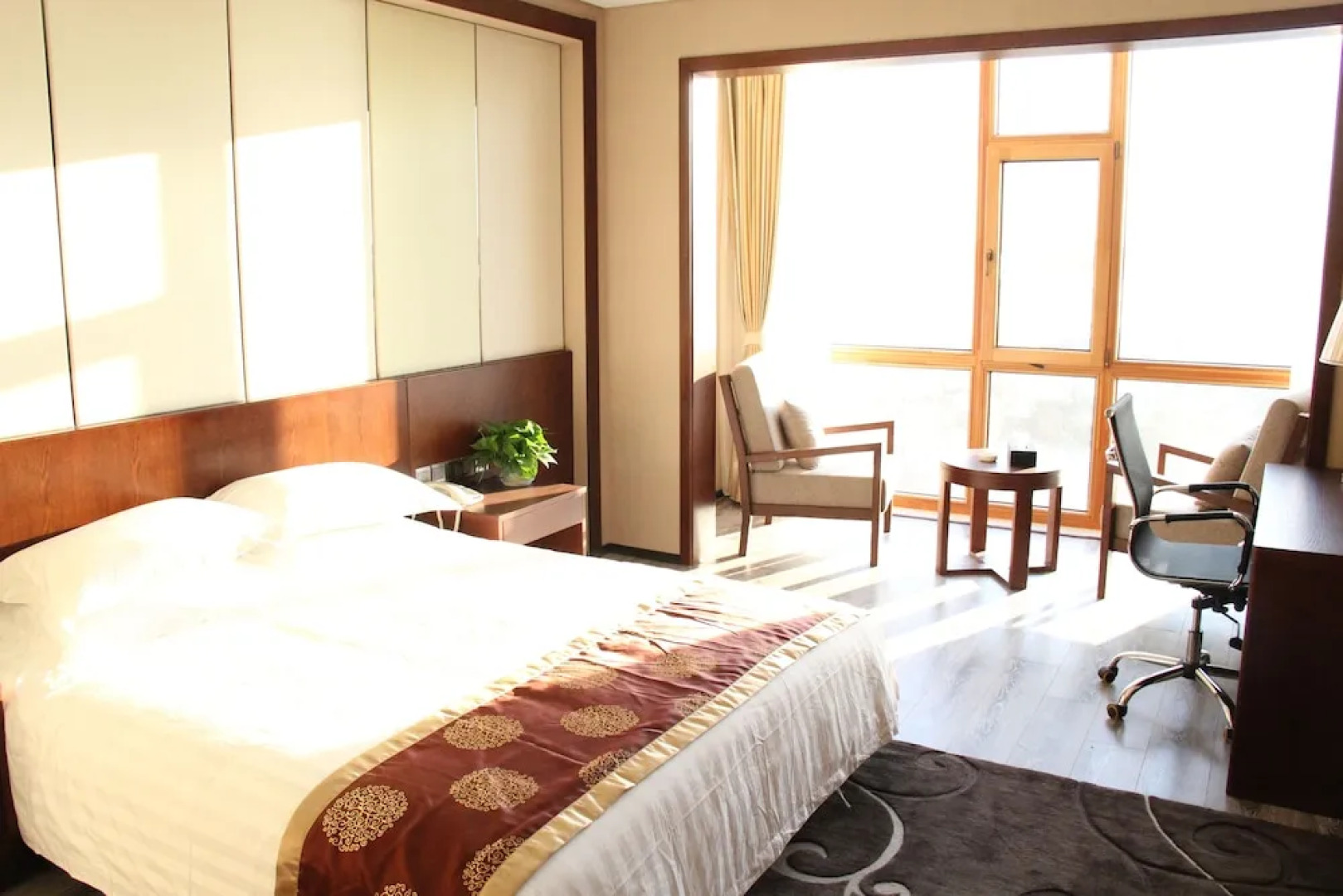 Qingyang Baiyangdian Spring Resort