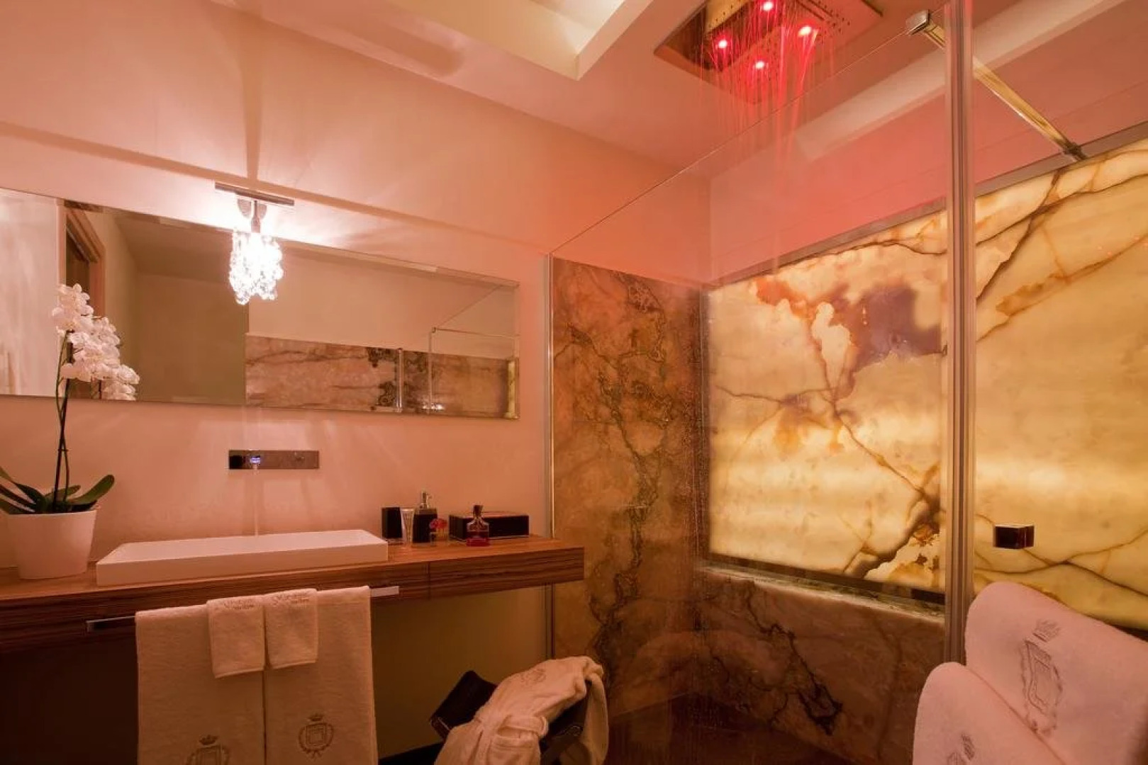 Quisigusta Miraval Suites B&B