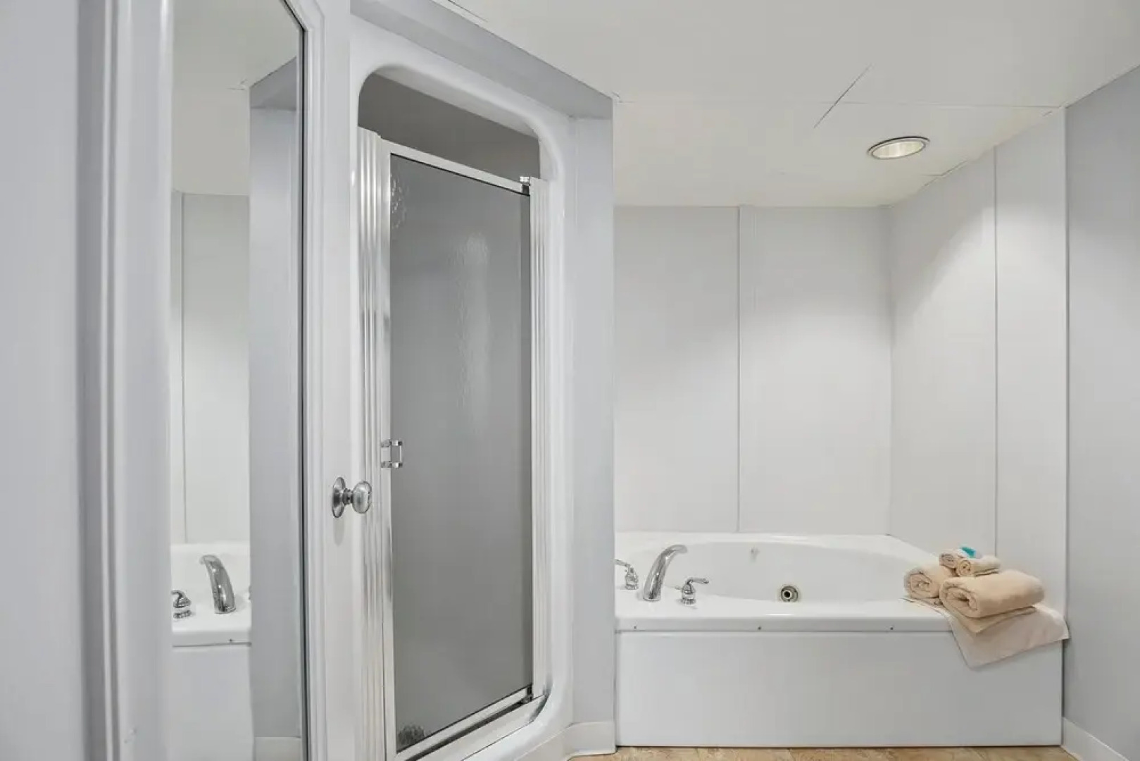 Top Floor Master Suite Bay View