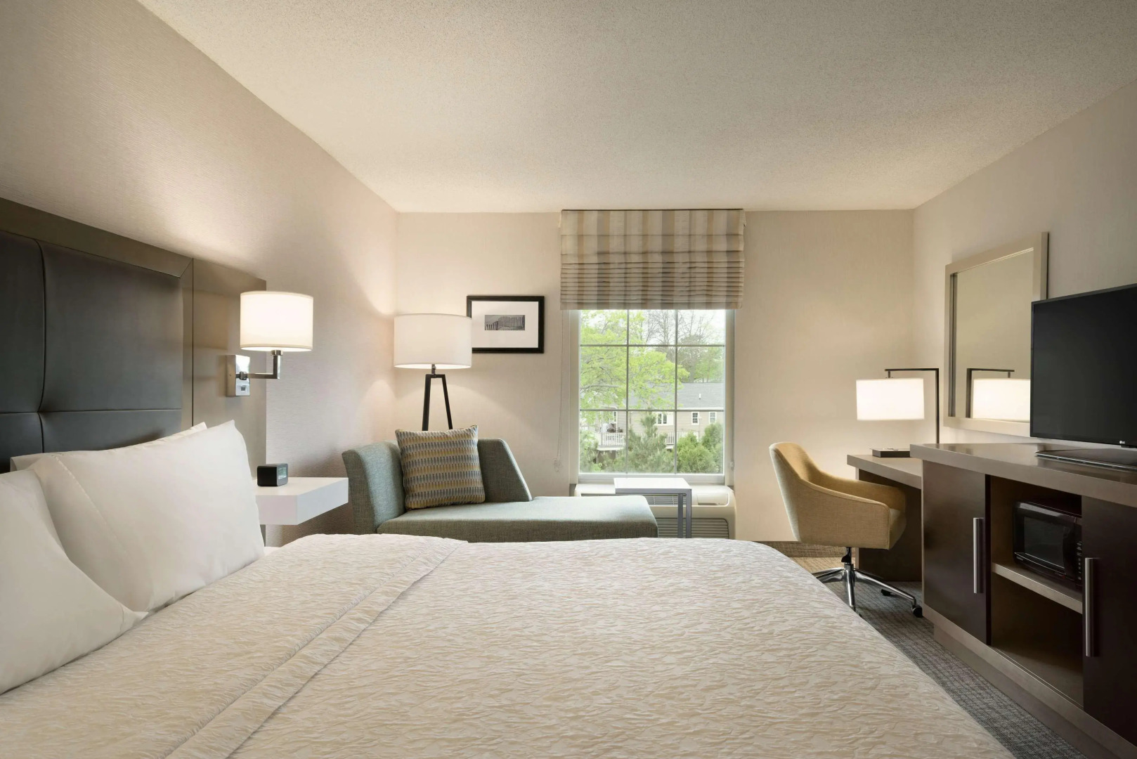 Hampton Inn & Suites Newport/Middletown