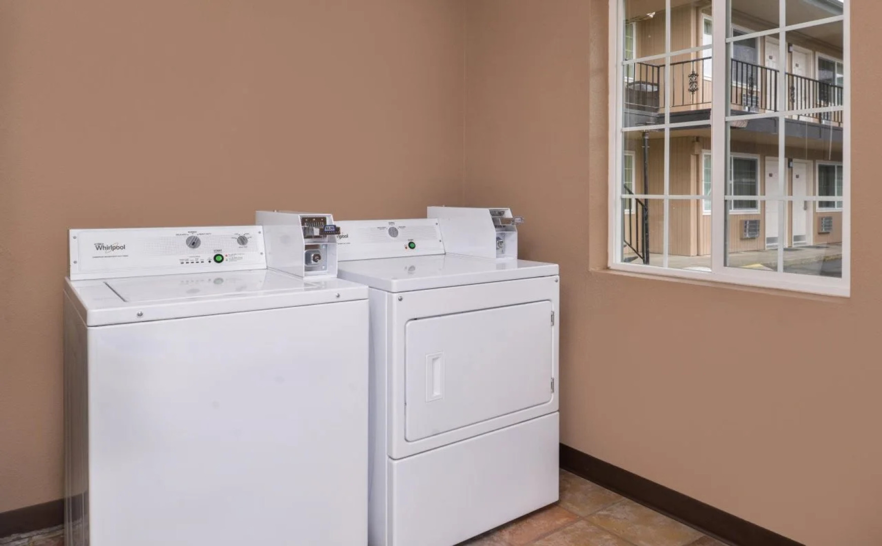 University Inn & Suites