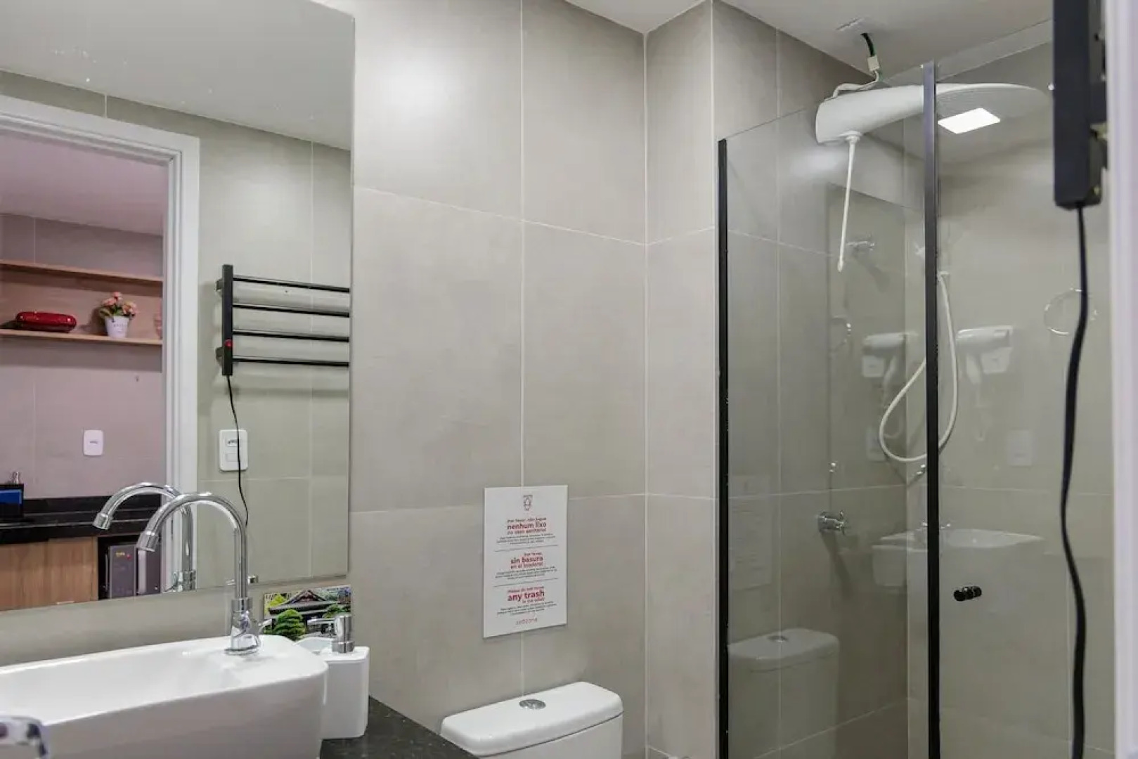 Cozy Apartment Close to the Center Pgo309