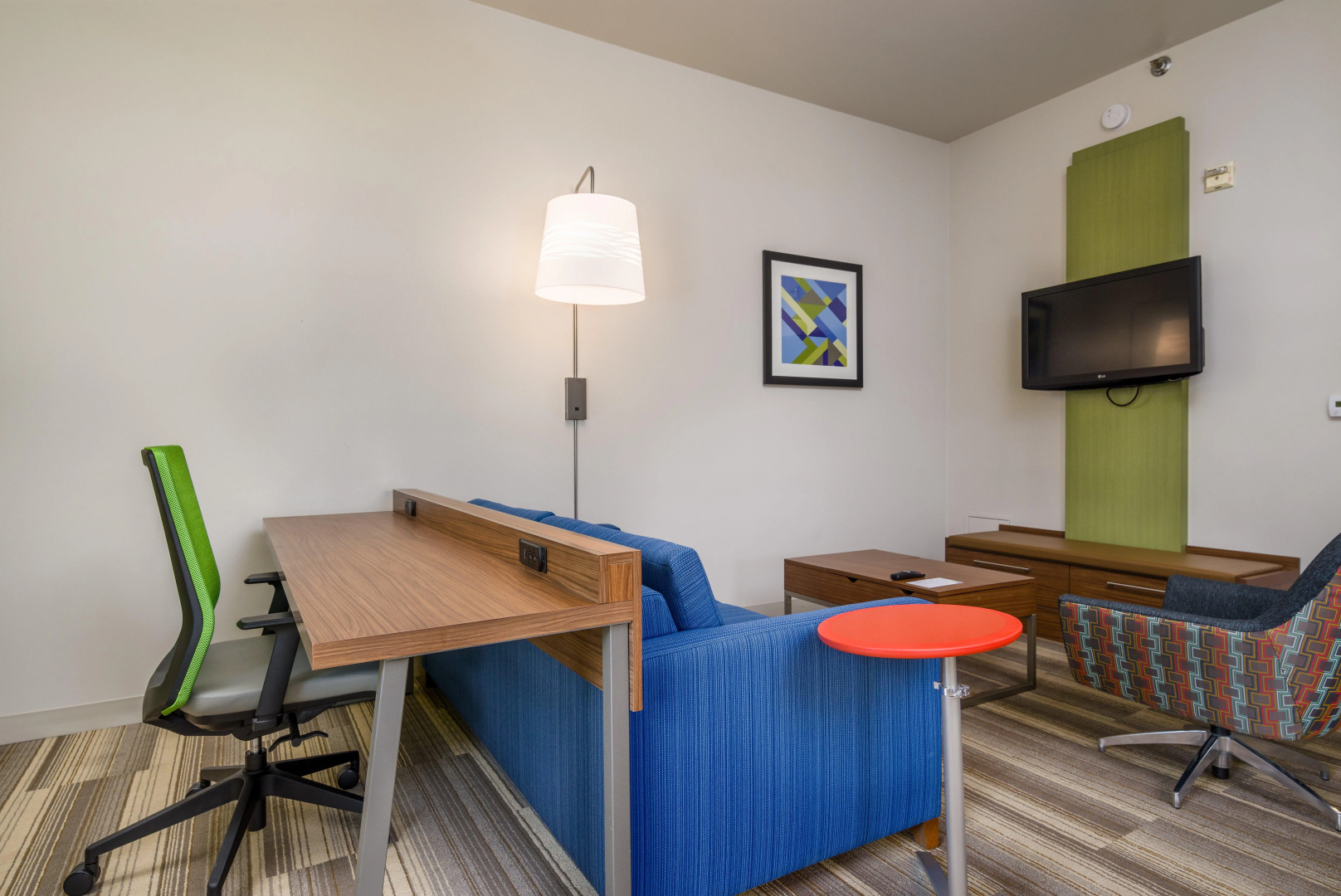 Holiday Inn Express Hotel & Suites Phoenix-Airport by IHG
