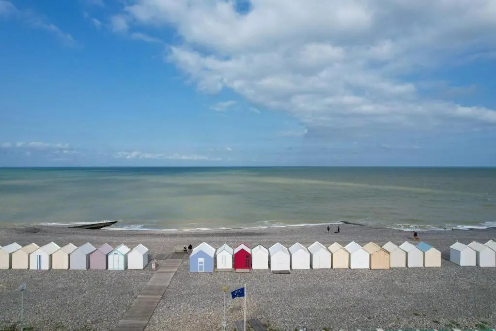 Face à la mer : appartement lumineux