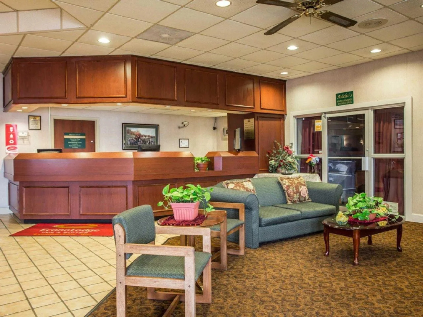Ramada Inn & Suites Lumberton