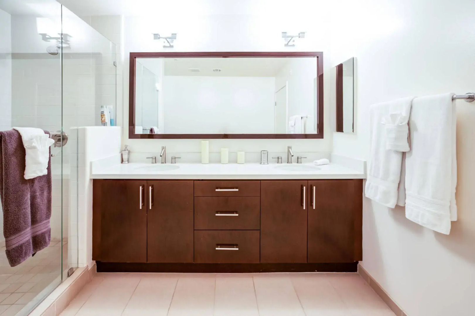 Heaven on Washington Furnished Apartments