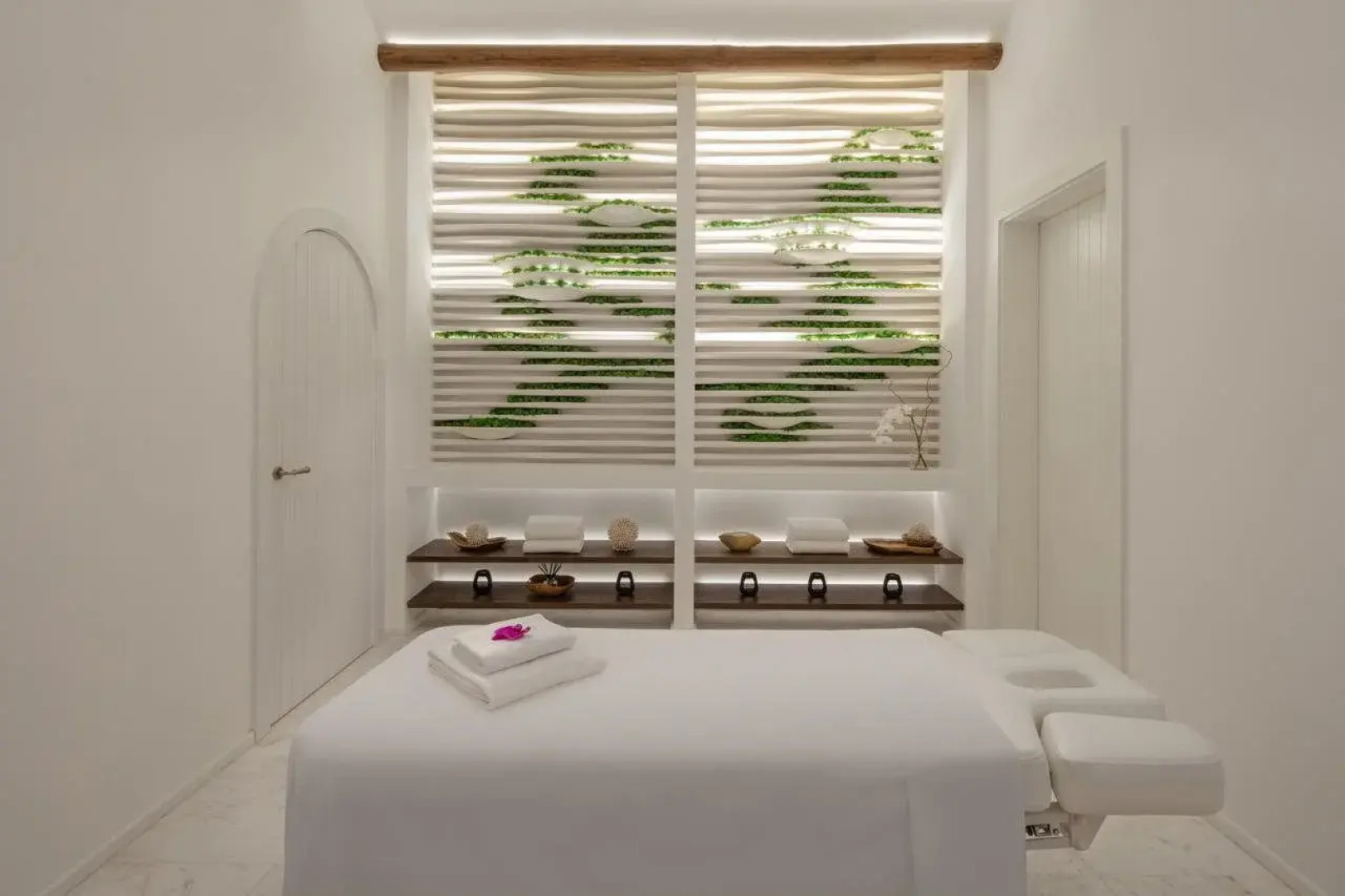 Anantara Santorini Abu Dhabi Retreat - Adults Only