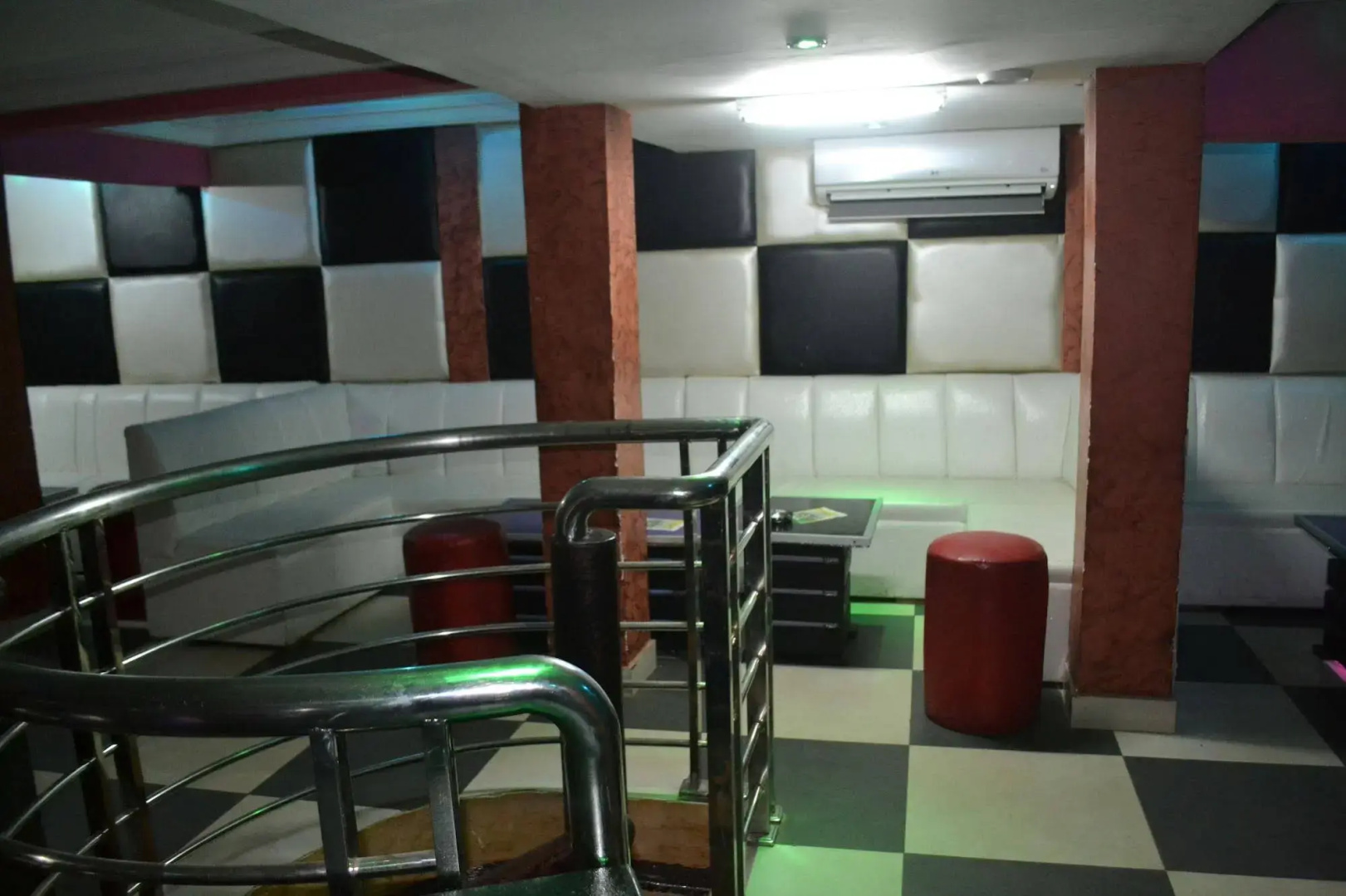 Hotel Pentagone