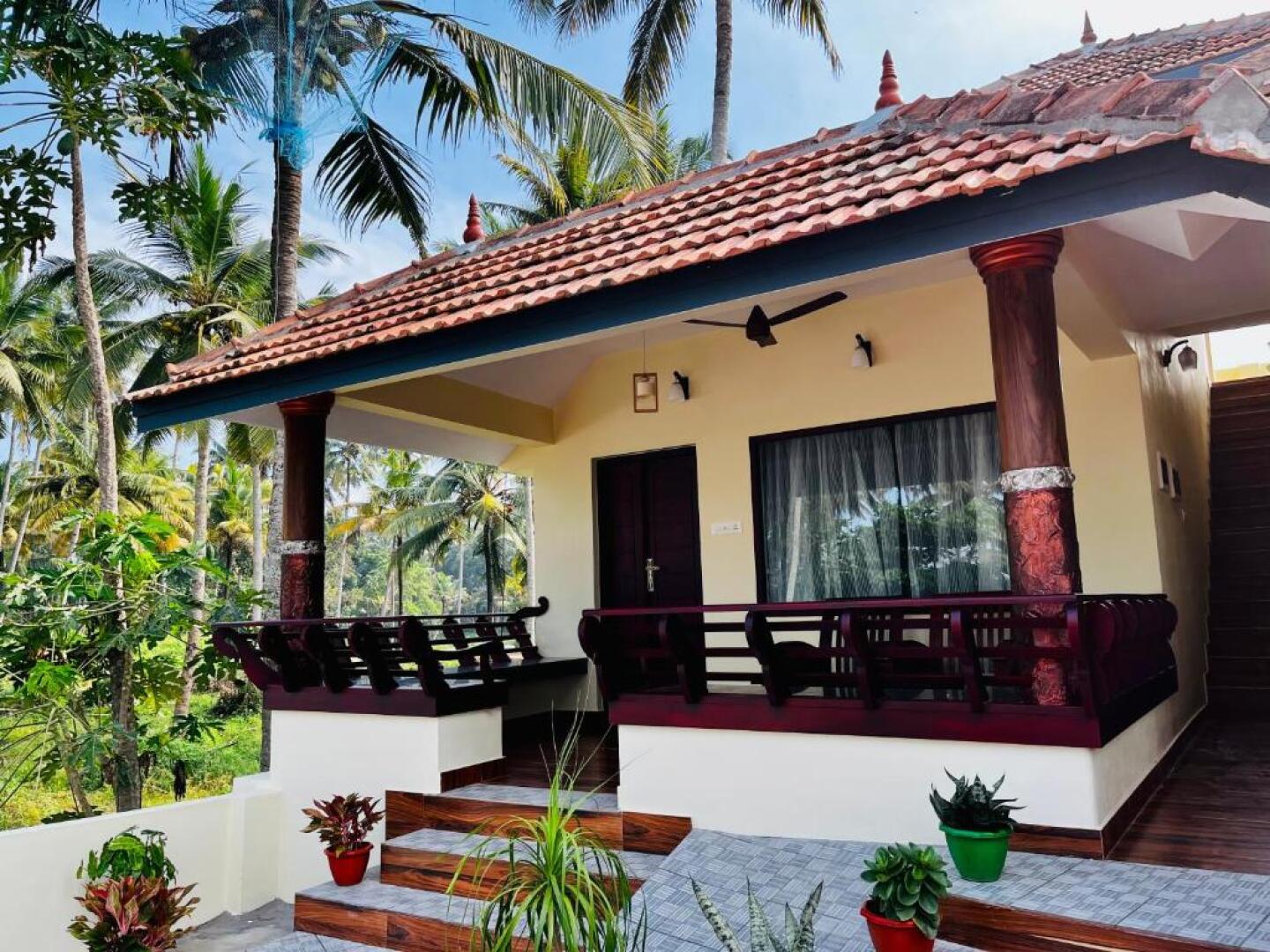 Maadathil Cottages