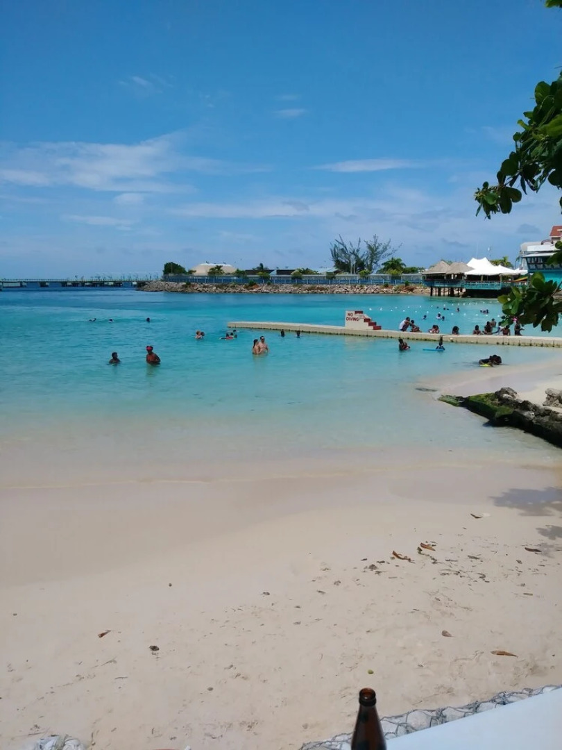 Fisherman's Point Holiday