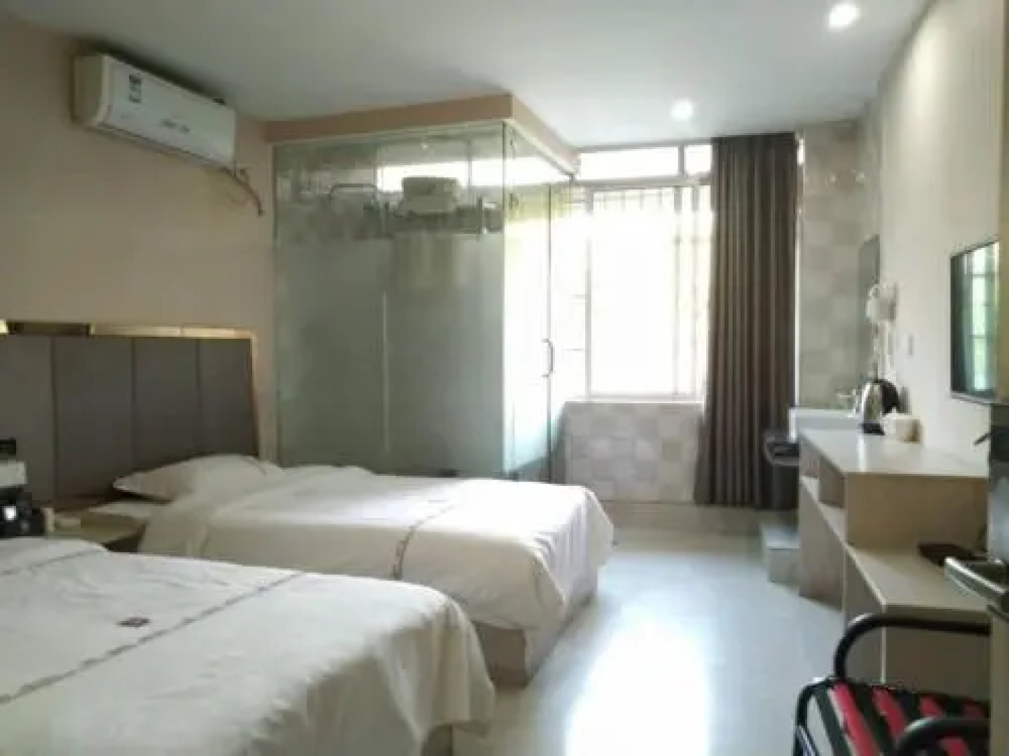 Jinqiao Express Hotel