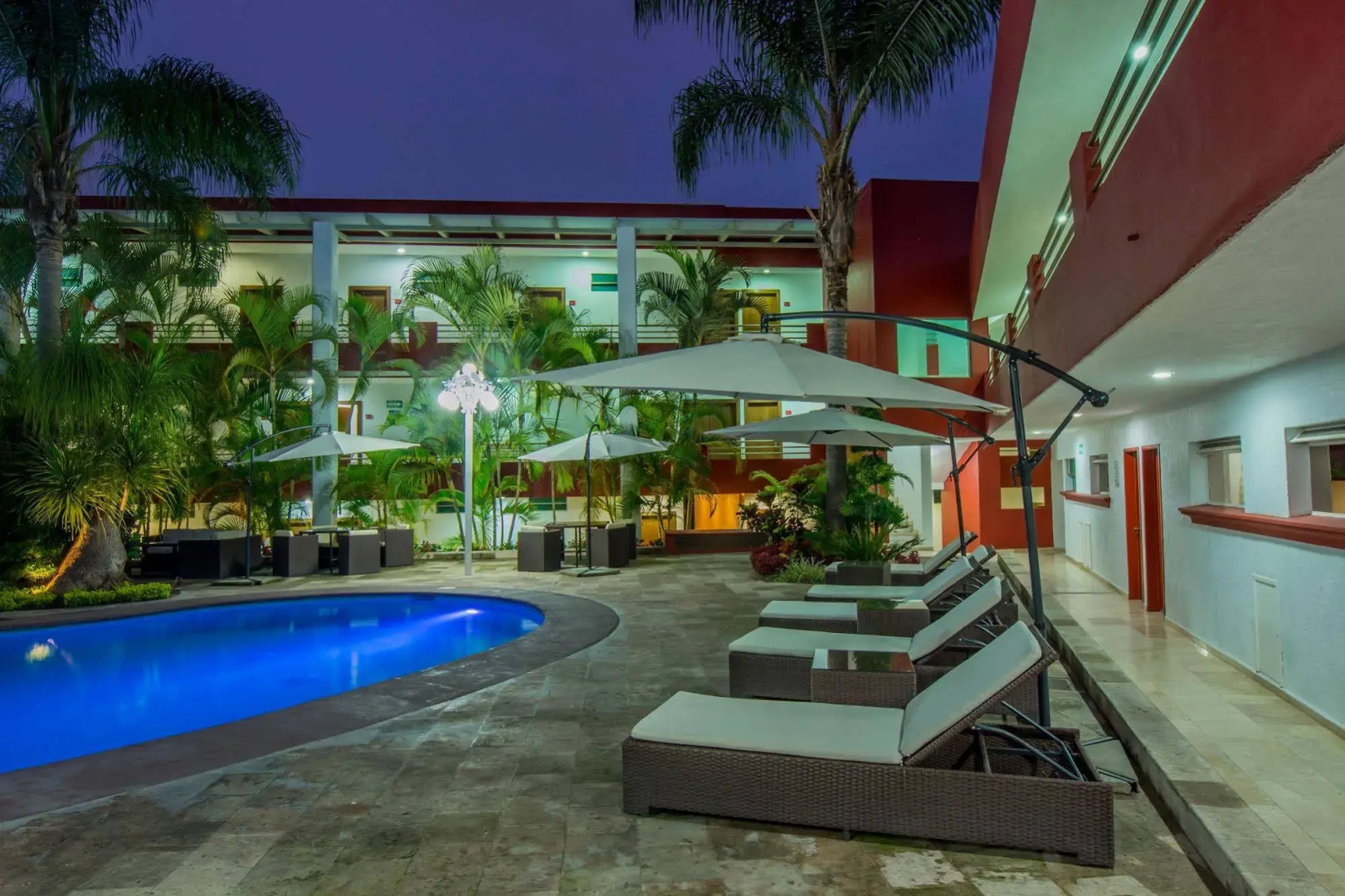 Hotel Estancia Business Class