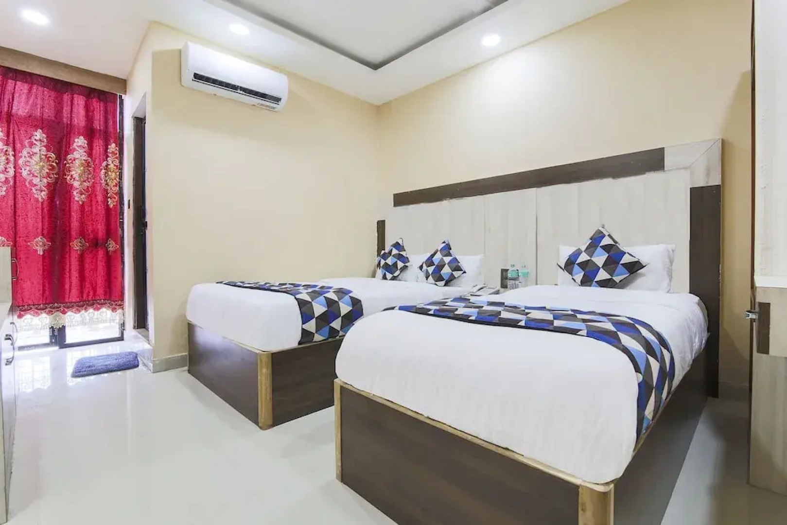 OYO 427 Annapurna Banquet