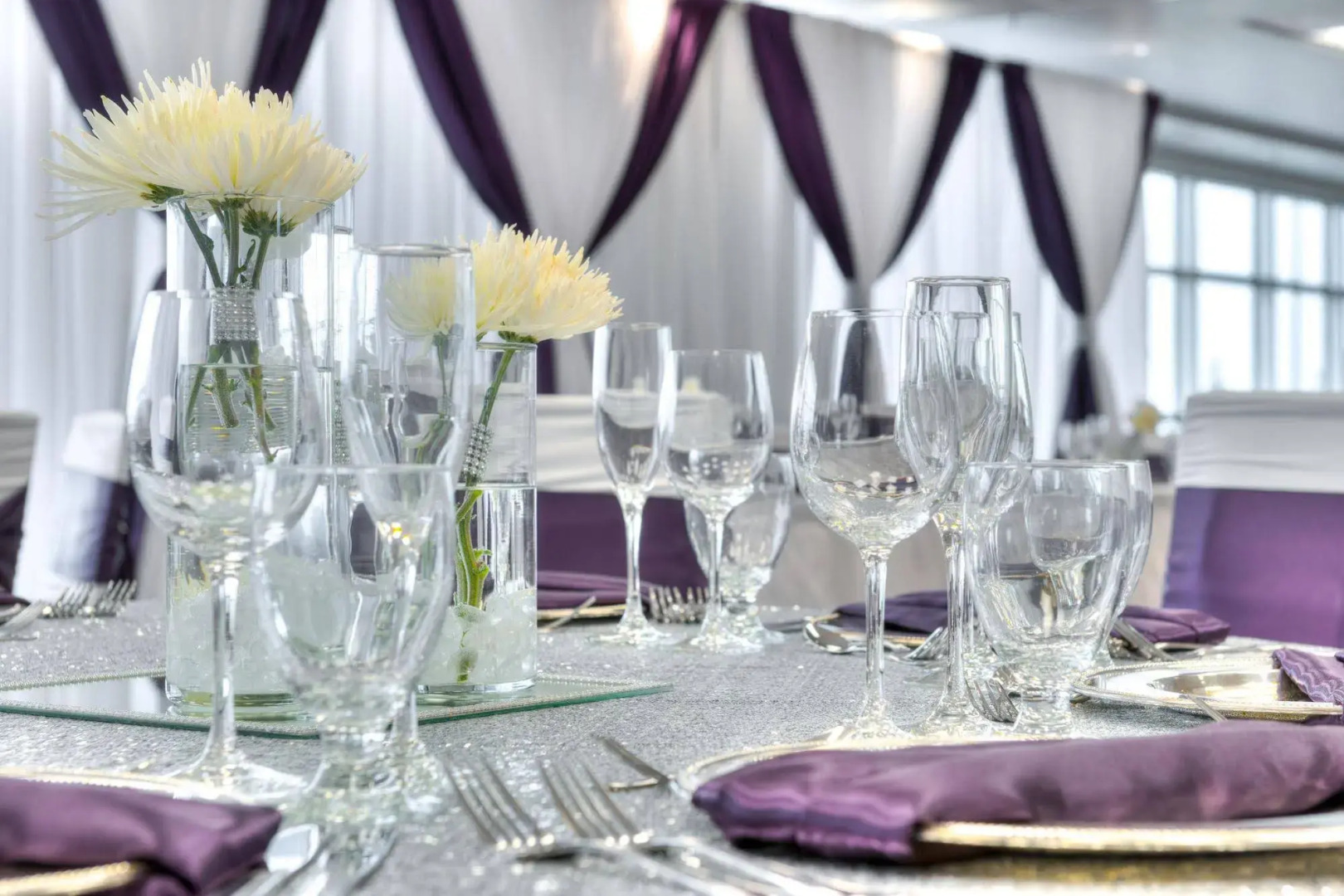 Applause Hotel by CLIQUE