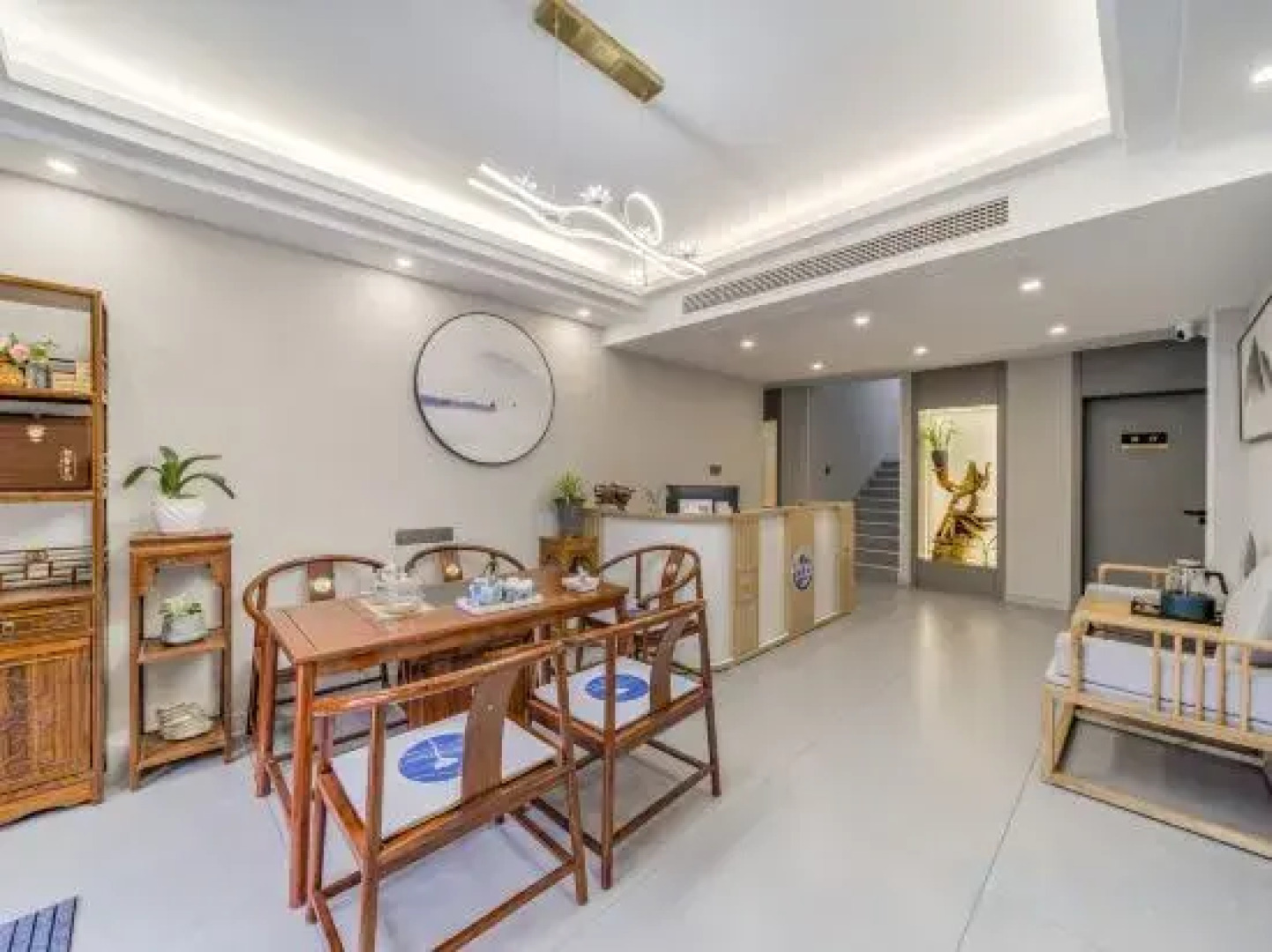 Jiuhuashan Huxiangge Homestay (Meat Body Palace Branch)