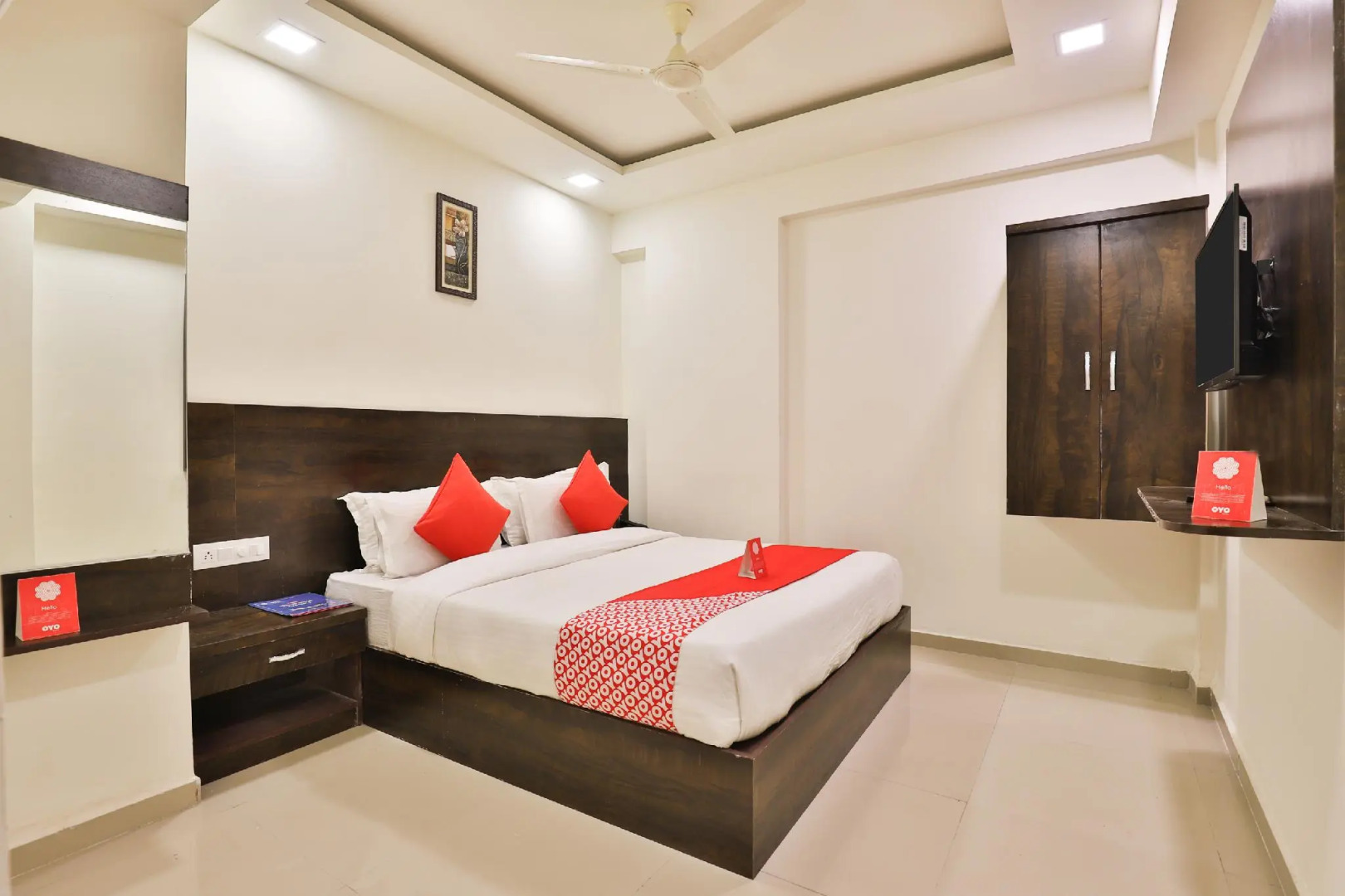 OYO 11072 Hotel Kajri Residency