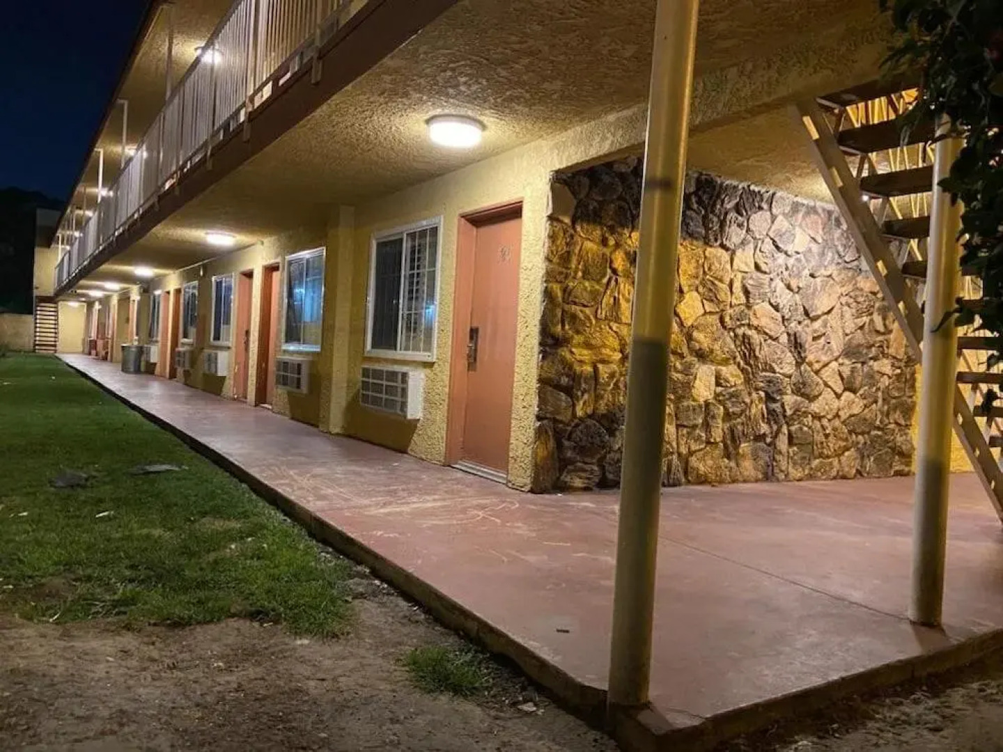 SimpleStay Suites - San Bernardino