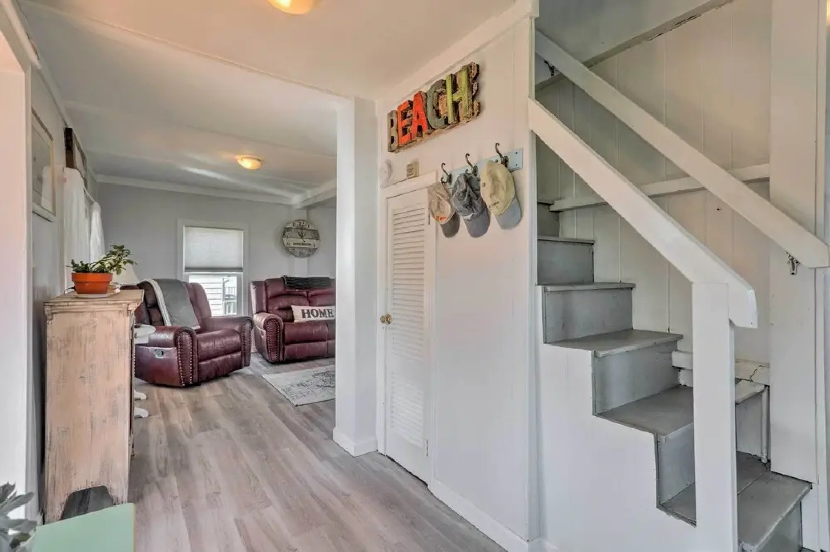 Seaside SK Getaway: Steps to Matunuck Beach!