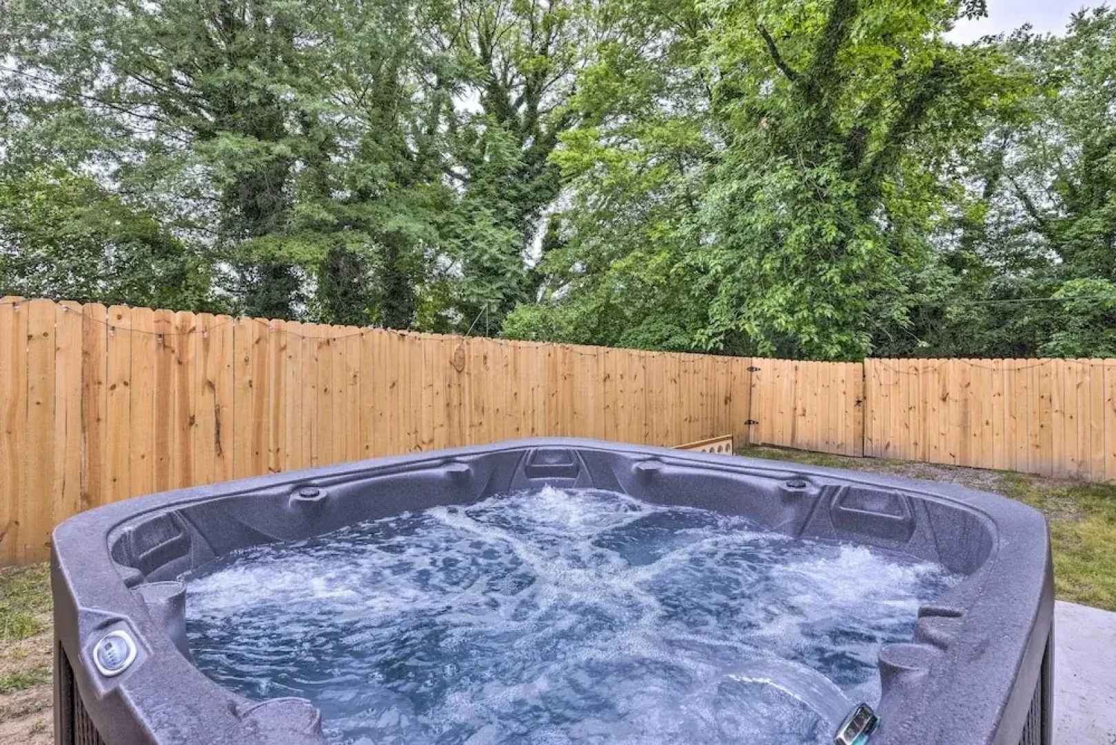 Home w/ Hot Tub < 2 Mi to Downtown Richmond!