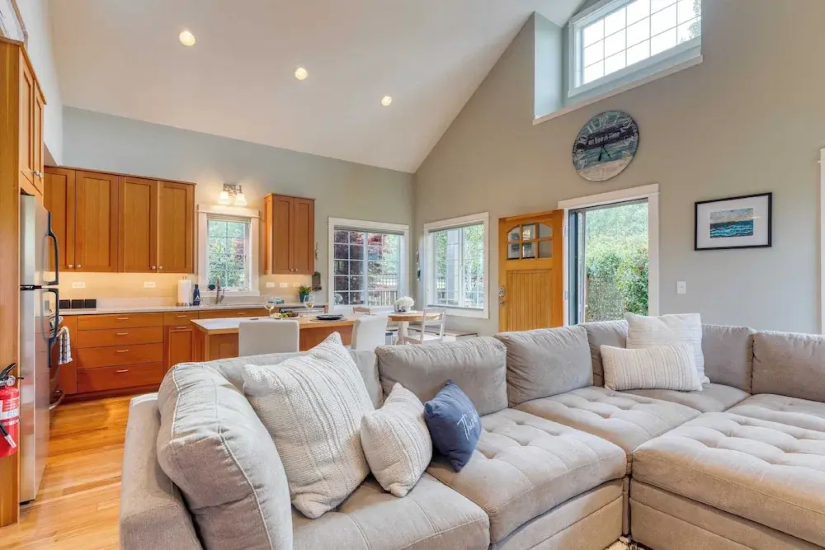 Sunny Backyard, Fireplace, Coastal Access in Peaceful Neighborhood Near Shopping