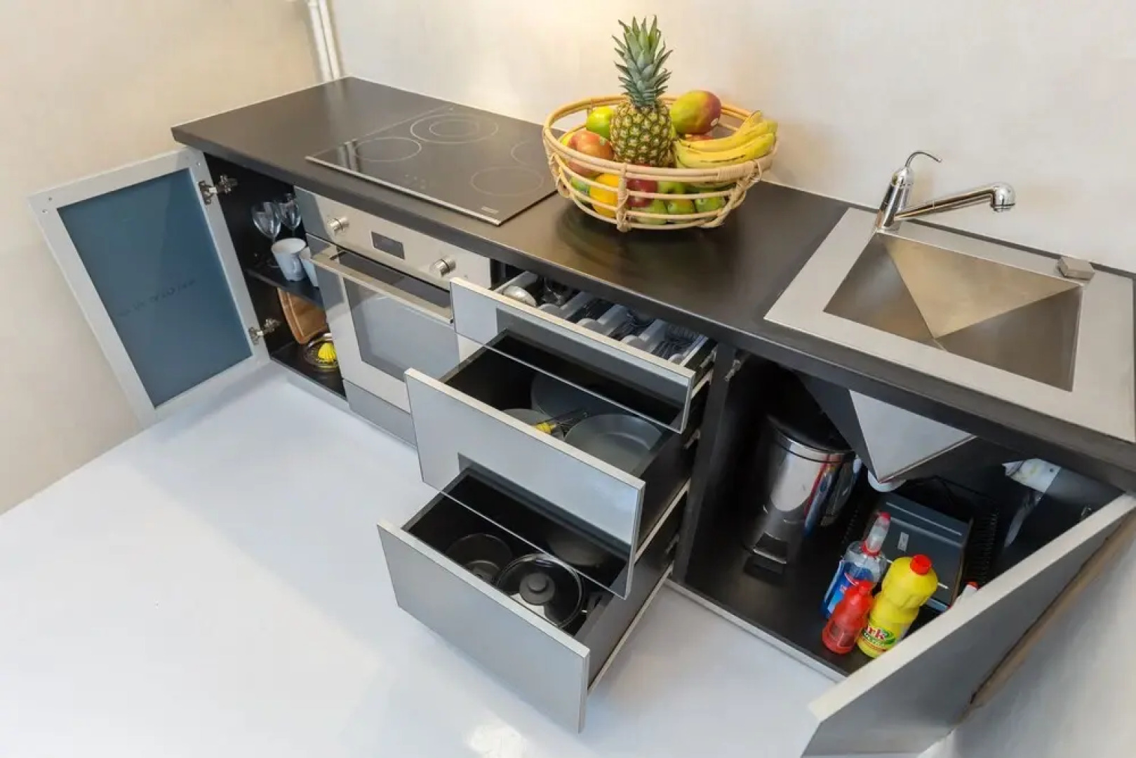 Central Newly Renovated Apartment in Athens 64m²